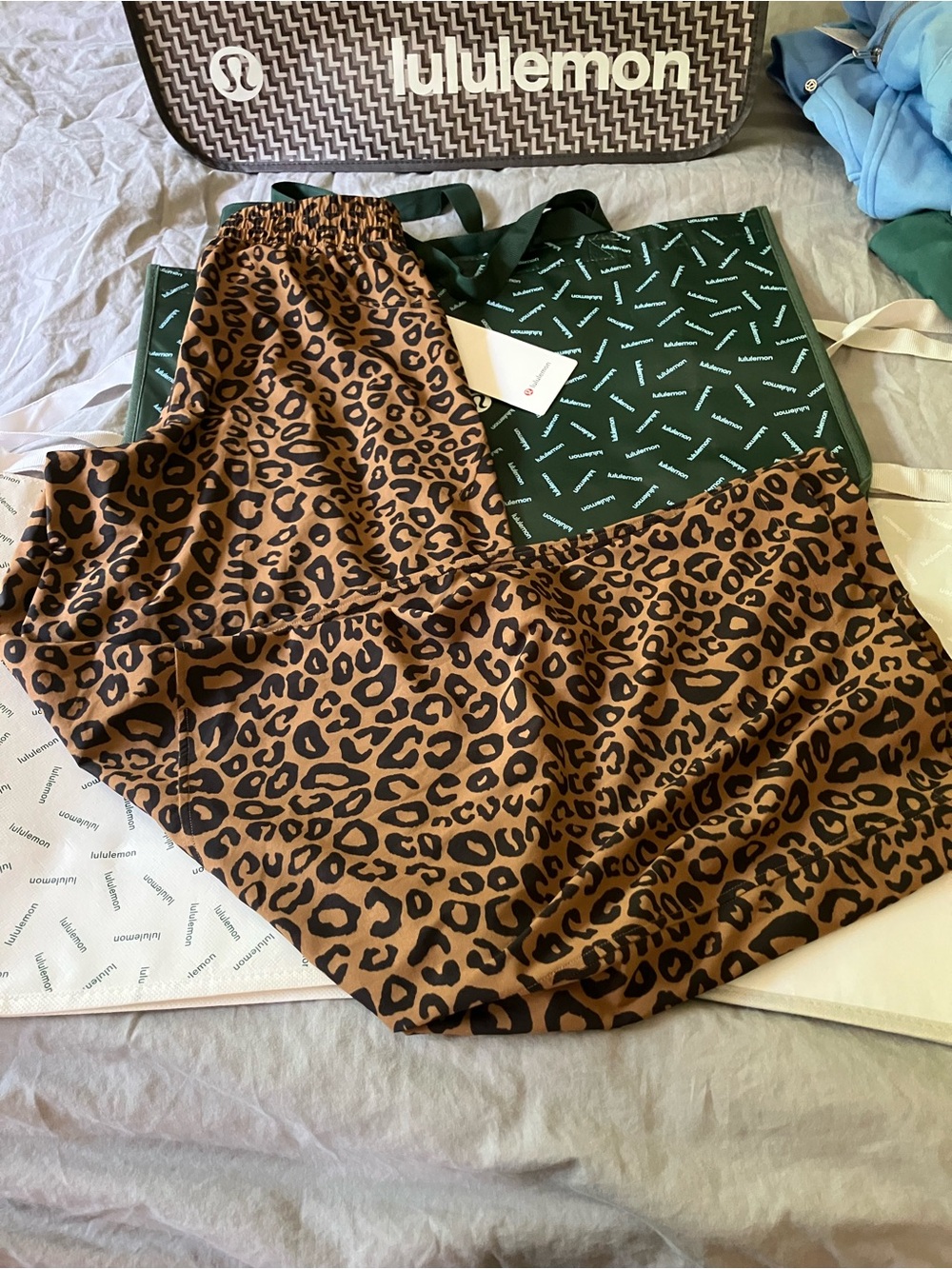 NWT Lululemon Swift Wide-Leg Mid-Rise Pant, 6, Leopardo Mini Desert Kakhi Multi